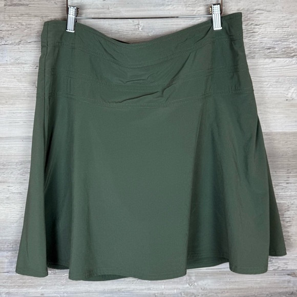 Athleta Pants - Athleta Flared Skort in Deep Green